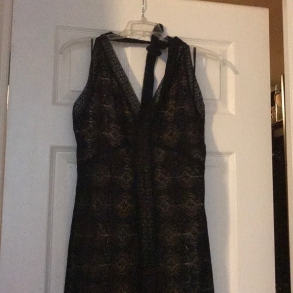 Guess Black and Tan Lace Midi dress size 6 - Picture 4 of 7